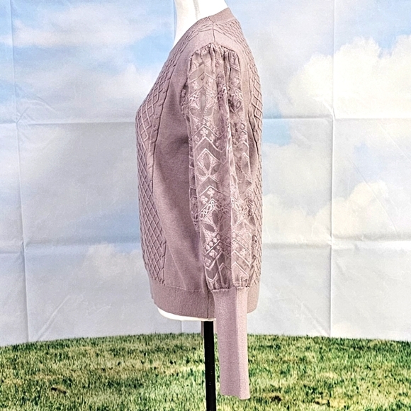 CALIGRAPHIE | BUTTER SOFT LACE PUFF SLEEVE KNIT SWEATER - Picture 5 of 16